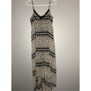 A.N.A Black and White Spaghetti Strap Geometric Pattern Vneck Maxi Size S